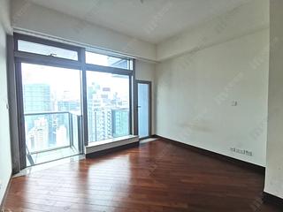Wan Chai - The Avenue Phase 2 Block 2 05