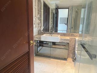 Wan Chai - The Avenue Phase 2 Block 1 04