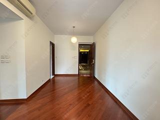 Wan Chai - The Avenue Phase 1 Block 5 08