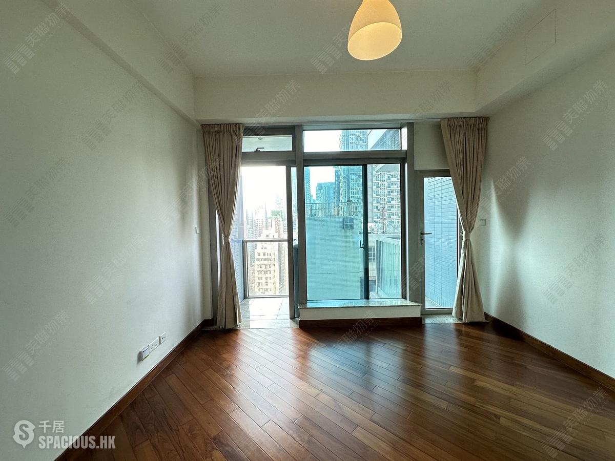 Wan Chai - The Avenue Phase 2 Block 2 01