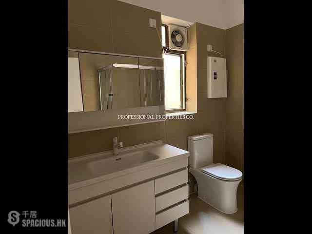 Mid Levels Central - Donnell Court 07