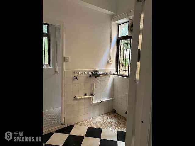 Mid Levels Central - Donnell Court 09