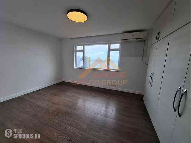 Pok Fu Lam - Baguio Villa Block 22 03