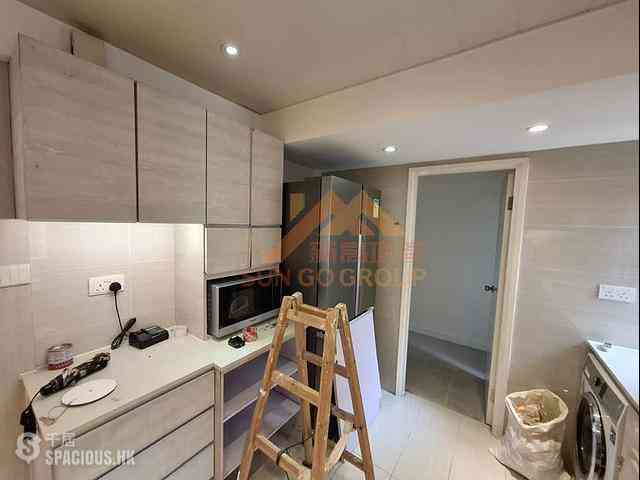 Pok Fu Lam - Baguio Villa Block 22 08