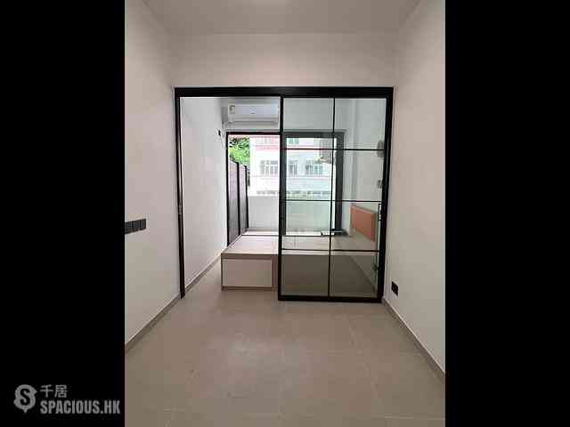 Sai Wan Ho - 239, Shau Kei Wan Road 01