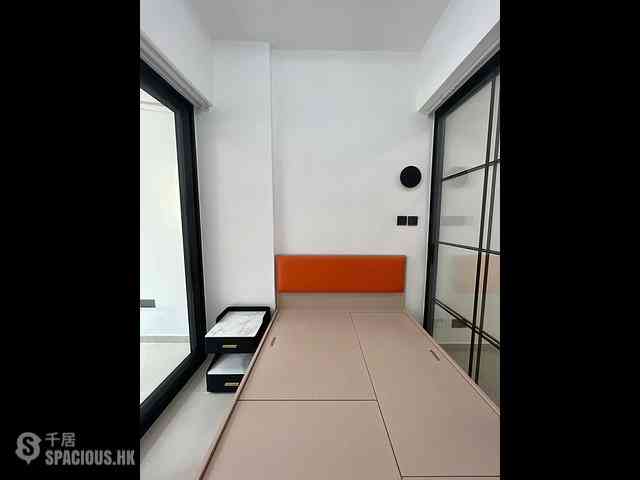Sai Wan Ho - 239, Shau Kei Wan Road 03