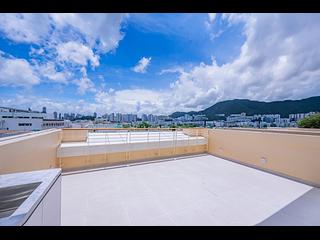 九龍塘 - 喇沙利道18A號 藍寶 08