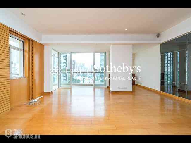Mid Levels Central - Grand House 01