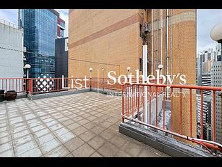 Sheung Wan - Shun Loong Building 02