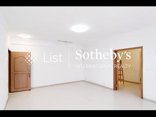 Mid Levels Central - Wealthy Heights 03