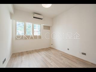 Mid Levels Central - St. Joan Court 09