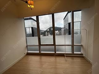 Wan Chai - Convention Plaza Apartments 05