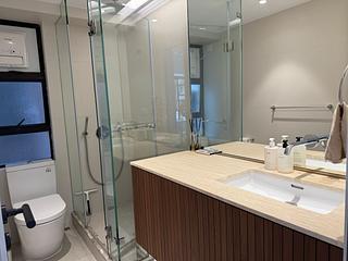 Mid Levels Central - Robinson Heights Block 3 05