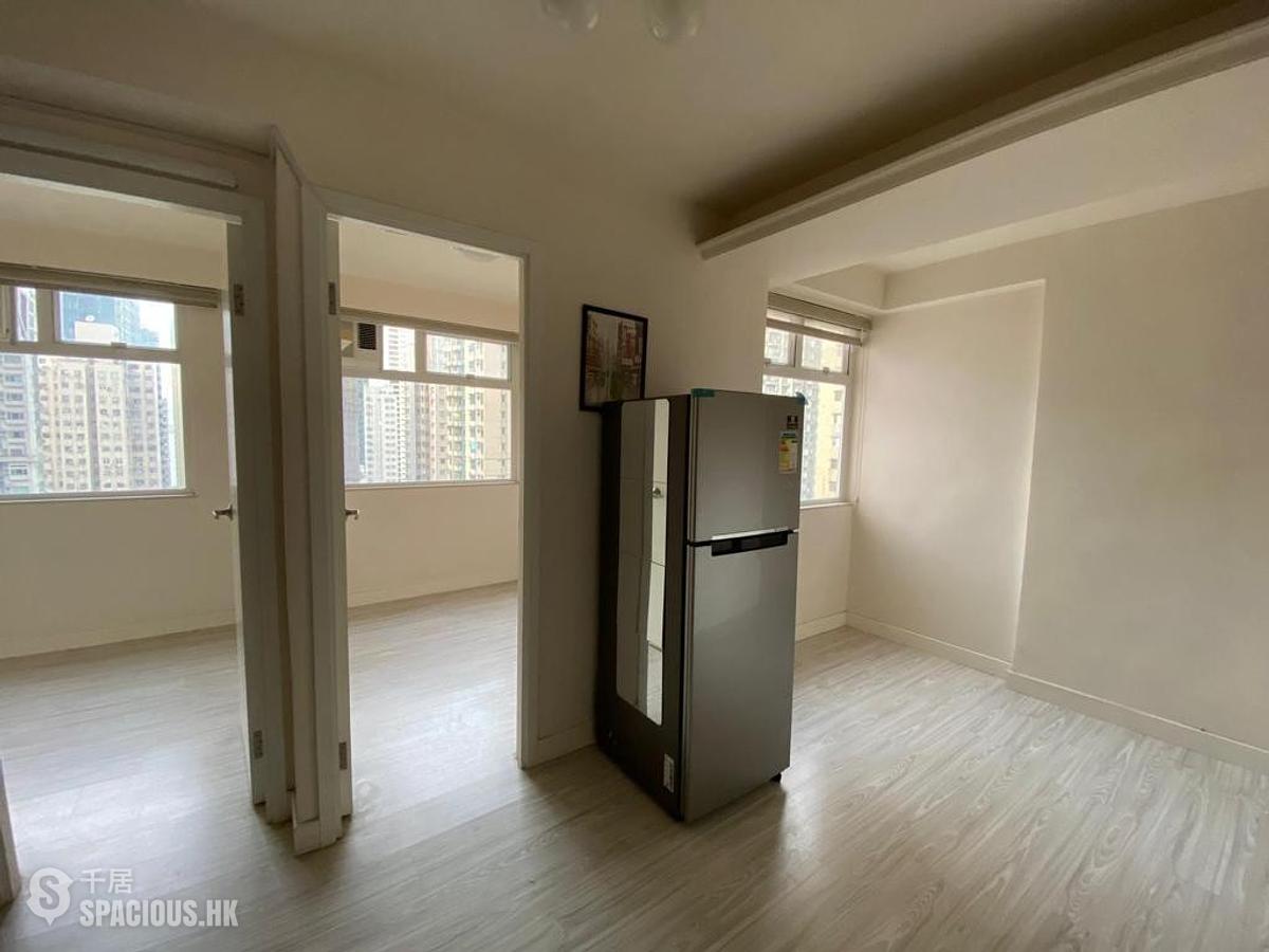 Sai Ying Pun - Fook Moon Building 01