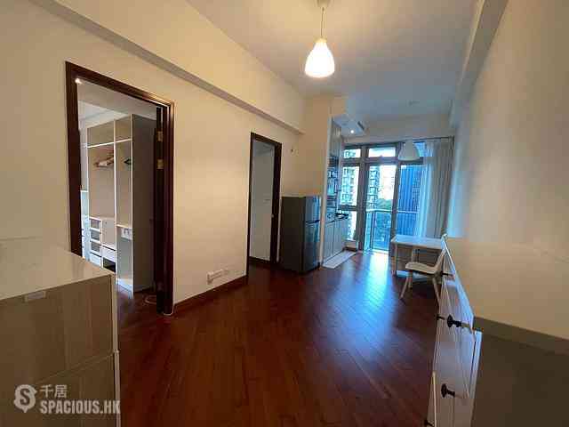 Wan Chai - The Avenue Phase 2 Block 2 01
