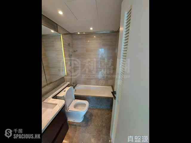 Tseung Kwan O - Savannah Block 3A 04
