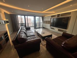 Mid Levels Central - Clovelly Court Block 1 02