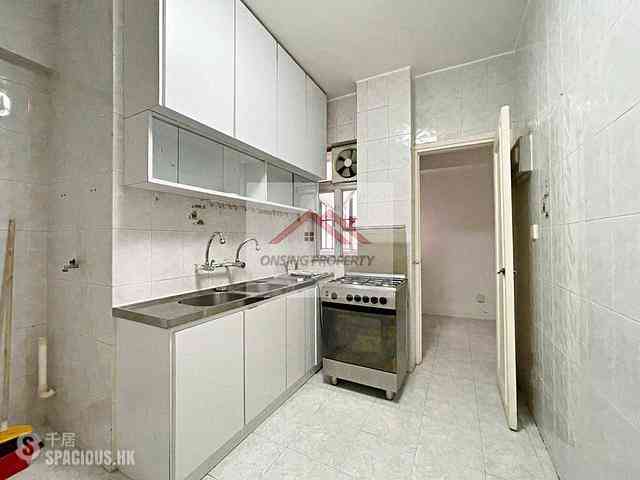 Mid Levels West - Sung Ling Mansion 05