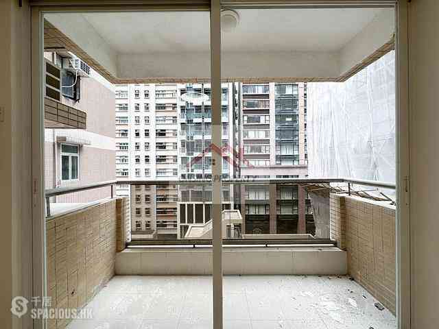 Mid Levels Central - Po Yue Yuk Building 01