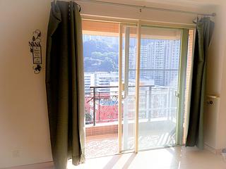Quarry Bay - La Place De Victoria 02