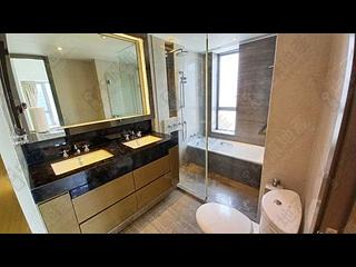 Sai Ying Pun - The Summa Block 1 08