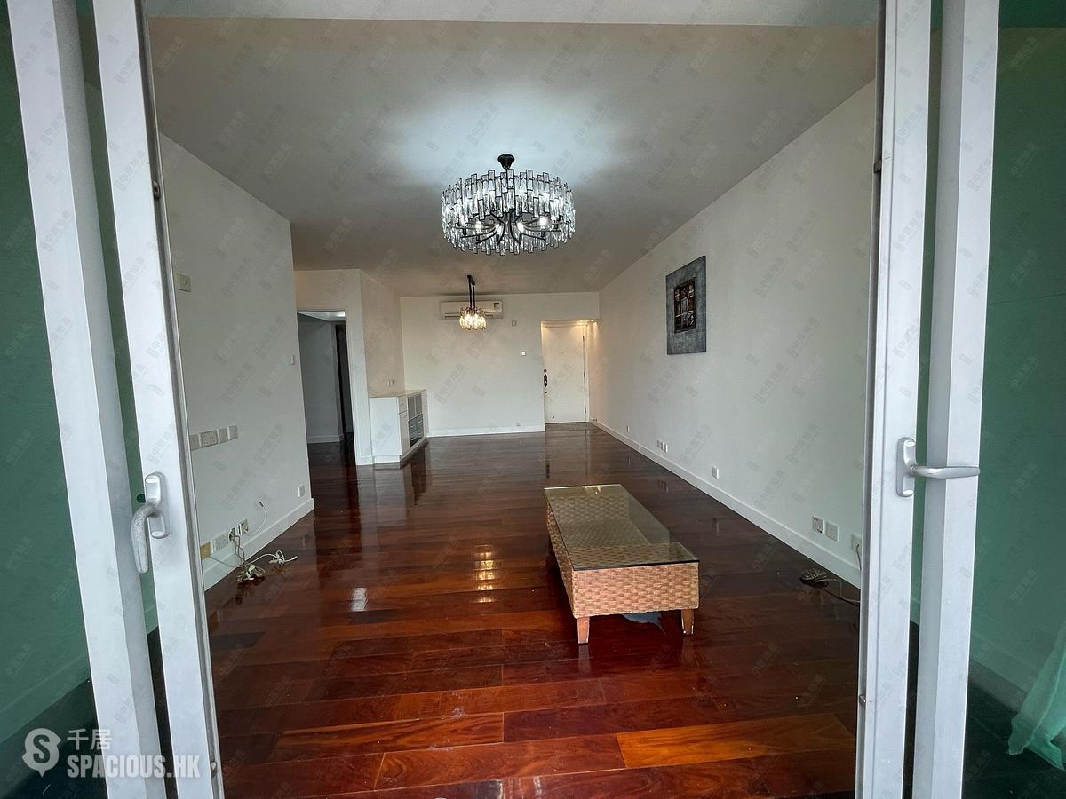 Pok Fu Lam - Baguio Villa Block 25 01