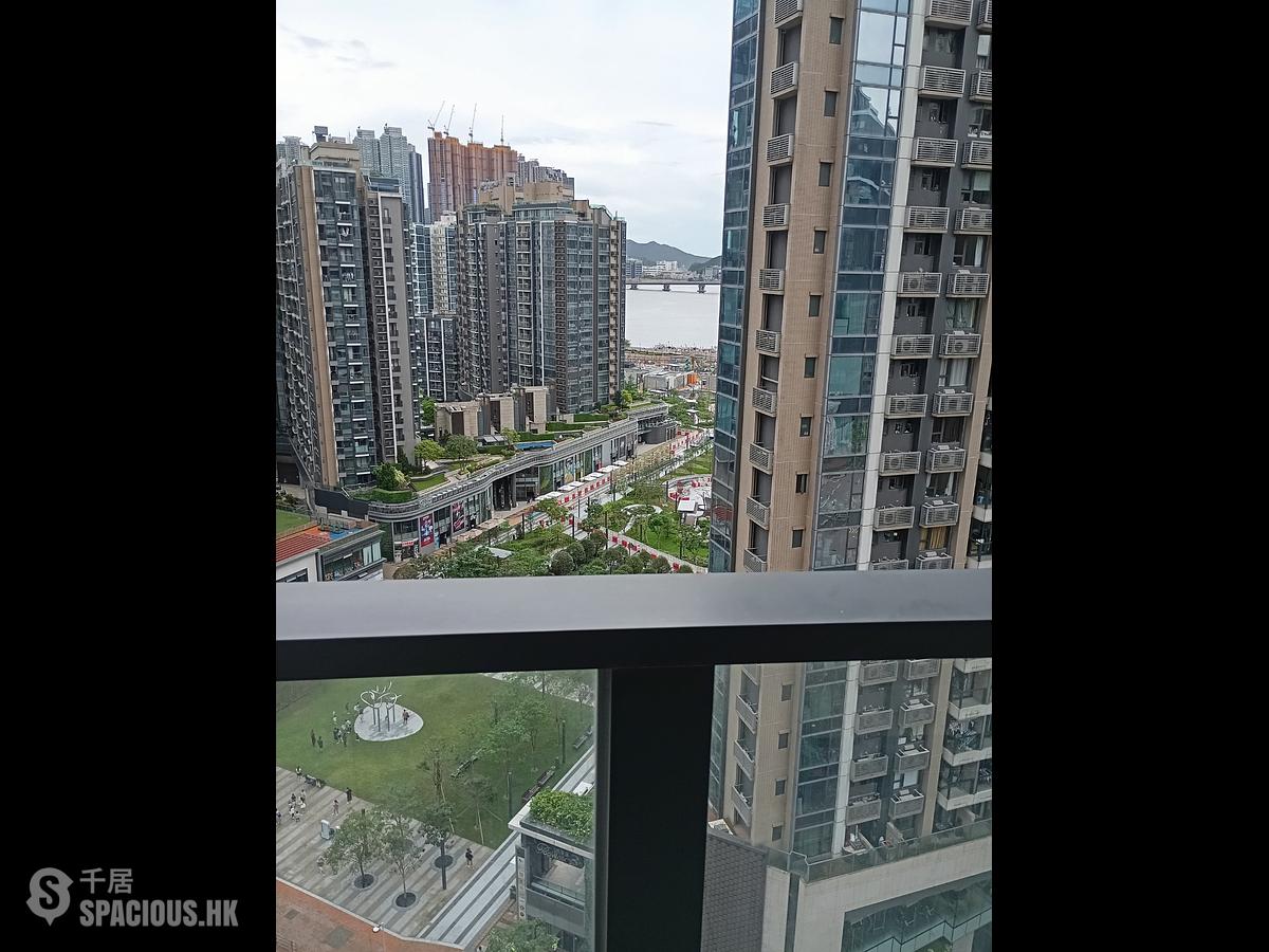 Tseung Kwan O - The Wings IIIA 01