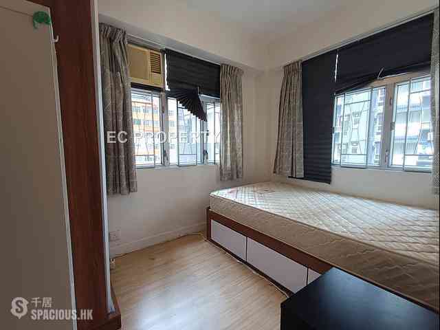 Wan Chai - Luckifast Building 06