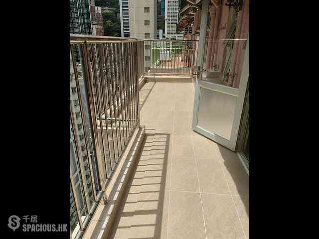 Sai Ying Pun - Fung Yu Building 01