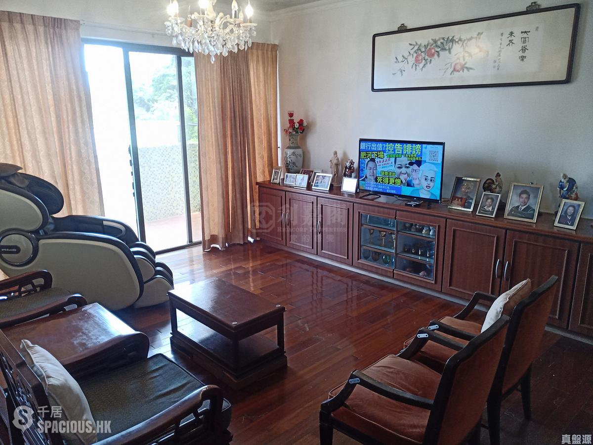 Pok Fu Lam - La Clare Mansion 01