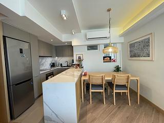 Mid Levels Central - Vantage Park Block 2 03