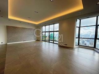 The Peak - Altadena House 02