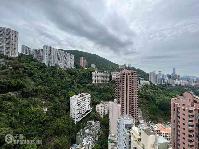 Happy Valley - The Altitude 01