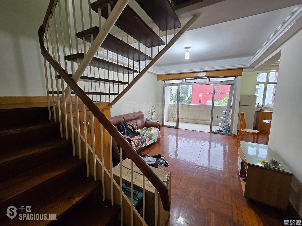 Quarry Bay - Elegance House 01