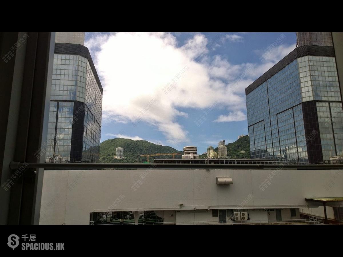 Wan Chai - Convention Plaza Apartments 01