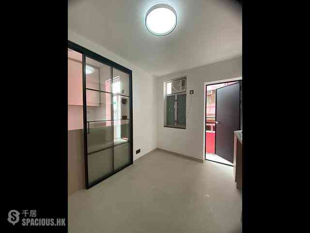 Sai Wan Ho - 239, Shau Kei Wan Road 01