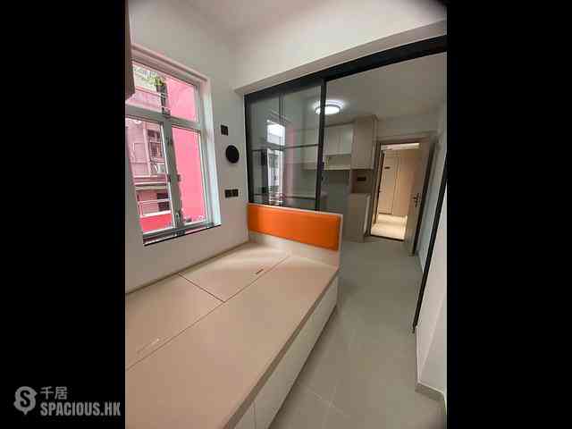 Sai Wan Ho - 239, Shau Kei Wan Road 09