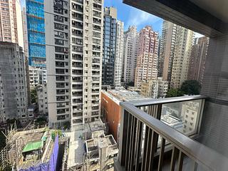 Sai Ying Pun - Island Crest Block 2 04