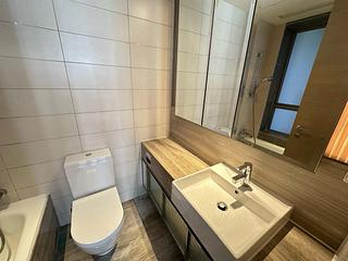 Sai Ying Pun - Island Crest Block 2 09