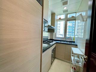 Wan Chai - The Avenue Phase 2 Block 2 04