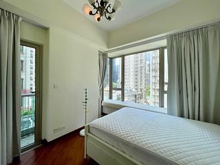 Wan Chai - The Avenue Phase 2 Block 2 05