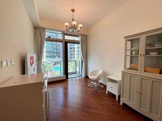 Wan Chai - The Avenue Phase 2 Block 2 02