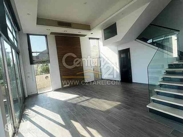 The Peak - Sunshine Villa 03