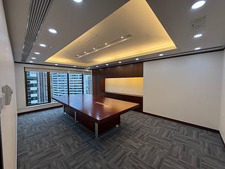 Admiralty - United Centre 02
