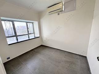Ap Lei Chau - South Horizons Phase 2 Yee King Court (Block 8) 03
