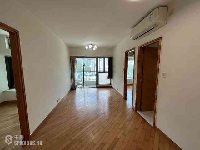 Tung Chung - Coastal Skyline Phase 3 La Rossa Block B (Block 8) 01