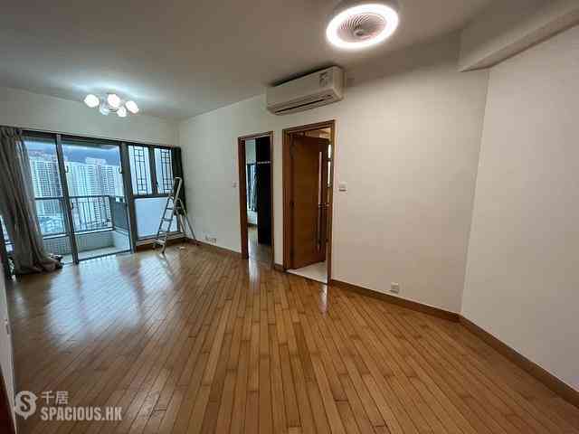 Tung Chung - Coastal Skyline Phase 3 La Rossa Block B (Block 8) 03