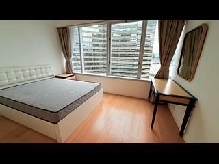 Wan Chai - Convention Plaza Apartments 09