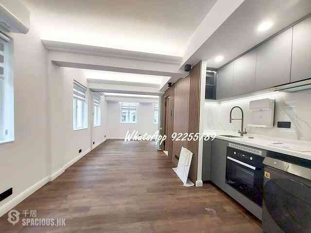 Sheung Wan - Luen Yick Building 01