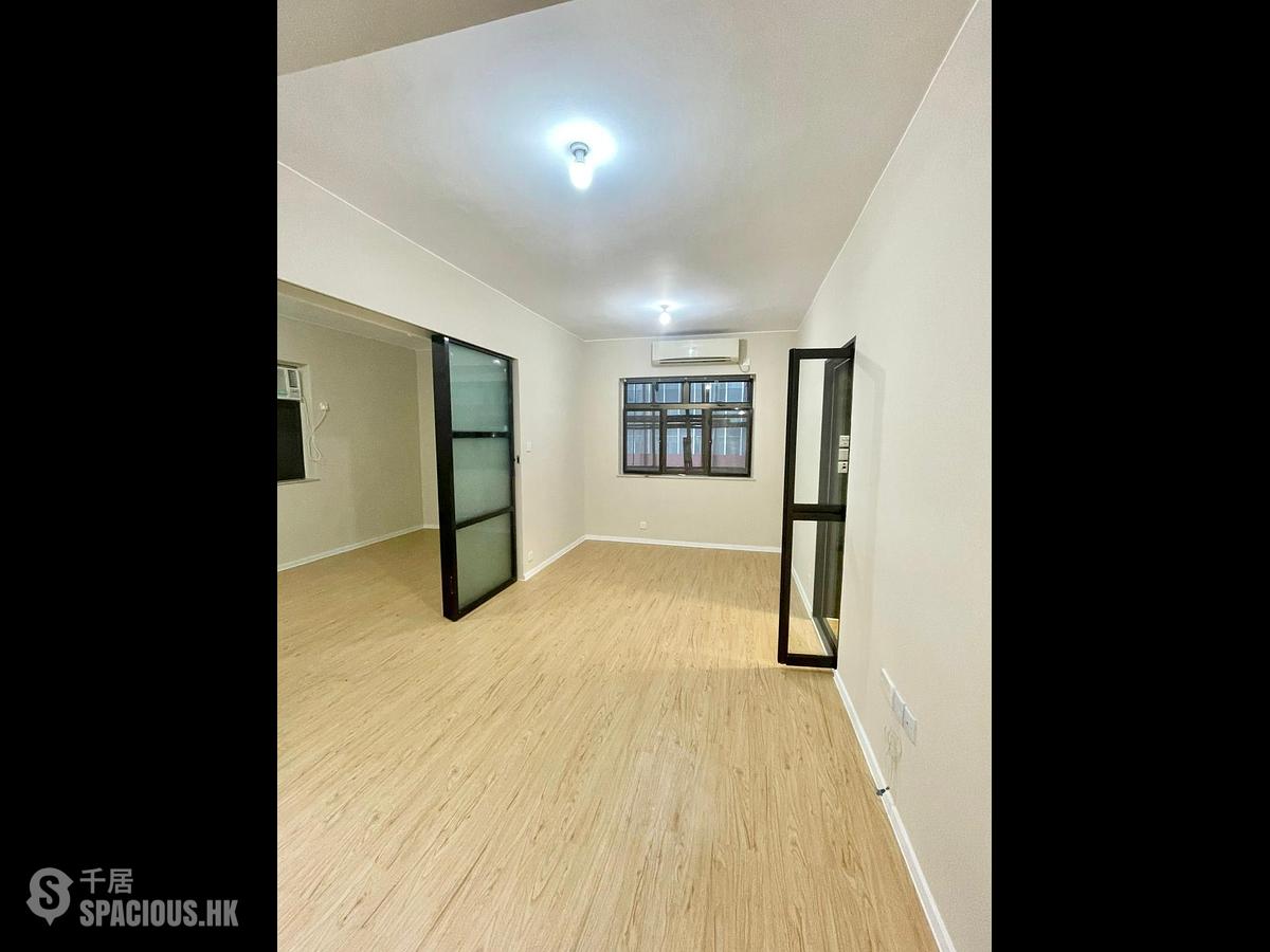 Causeway Bay - Hoi Deen Court 01